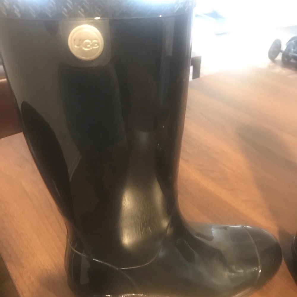 Ugg rain boots - Picture 5 of 5